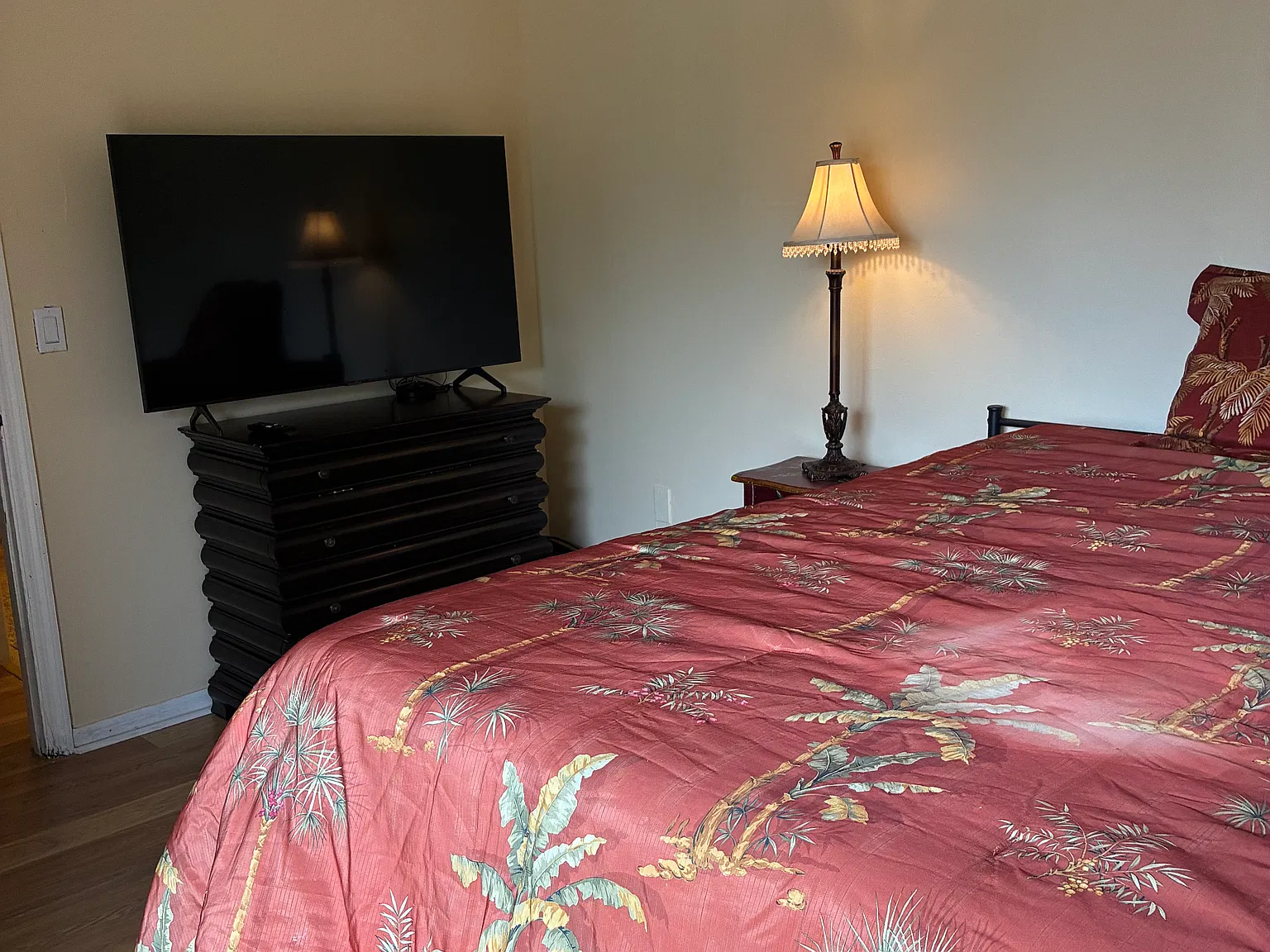 2 bed, $900 — Photo 2