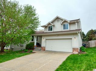 15401 Locust St, Omaha, NE 68116