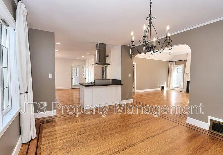 937 Sonoma Way — Photo 25