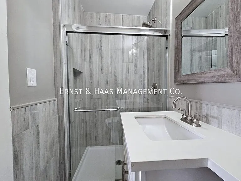755 Elm Ave — Photo 12