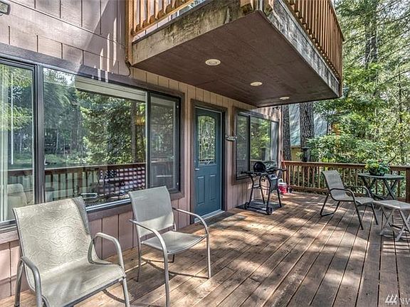 4th image of 1091 NE Collins Lake Dr
