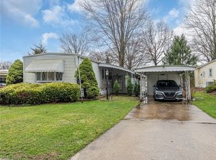 49 Patio Ln, Olmsted Falls, OH 44138