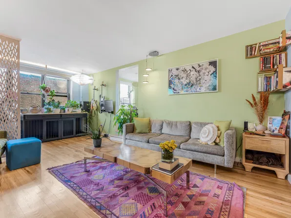 425 East 26th Street image 2 of 19