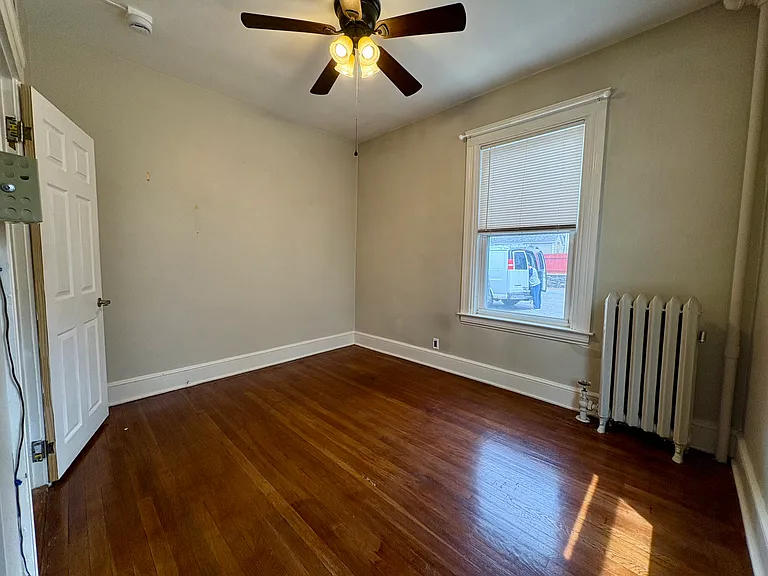231 Cato St #2R — Photo 9