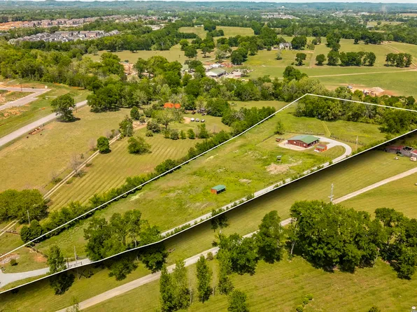 208 Harris Ln, Gallatin, TN 37066