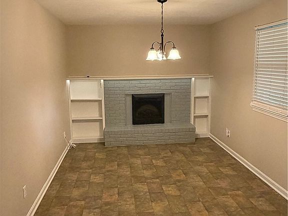 4th image of 2300 Dunbar Drive