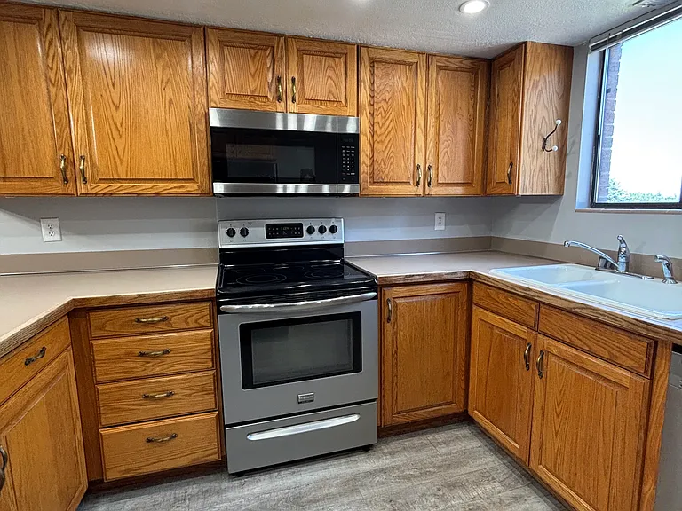 1113 Country Hills Dr #D1 — Photo 7