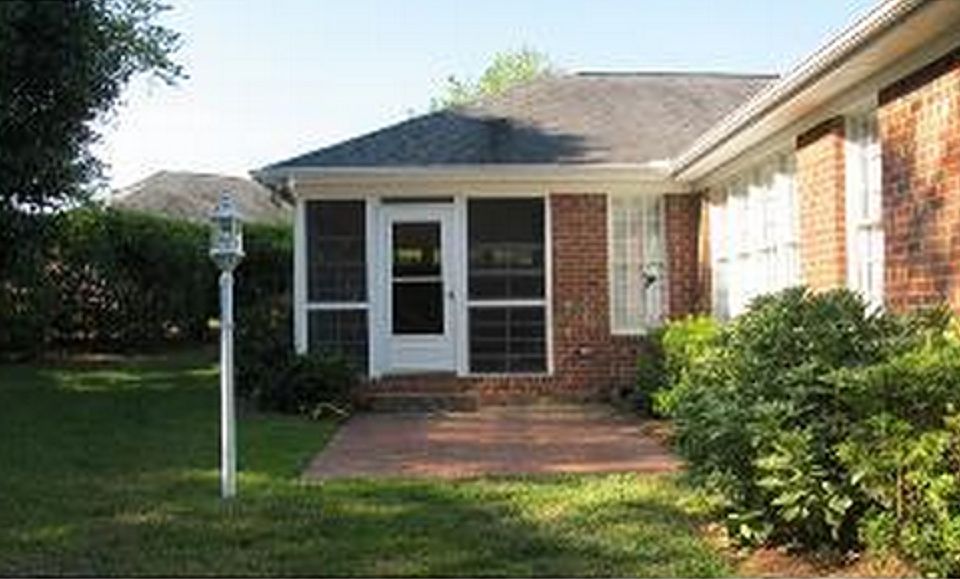 2nd image of 406 Geranium Ct