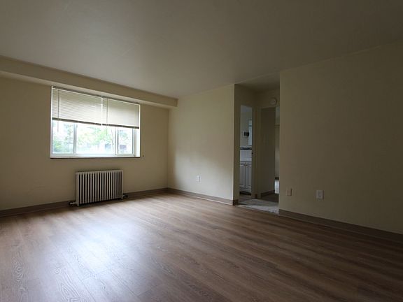 4th image of 1013 Findley Dr #2