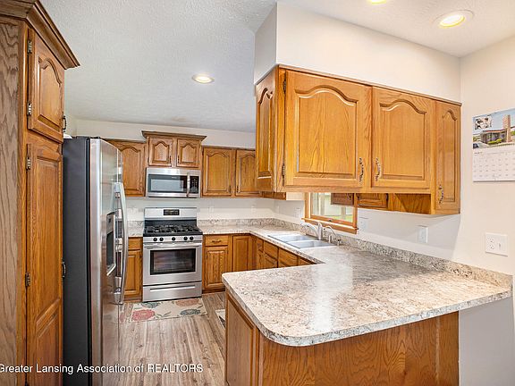 4th image of 5519 Ann Dr