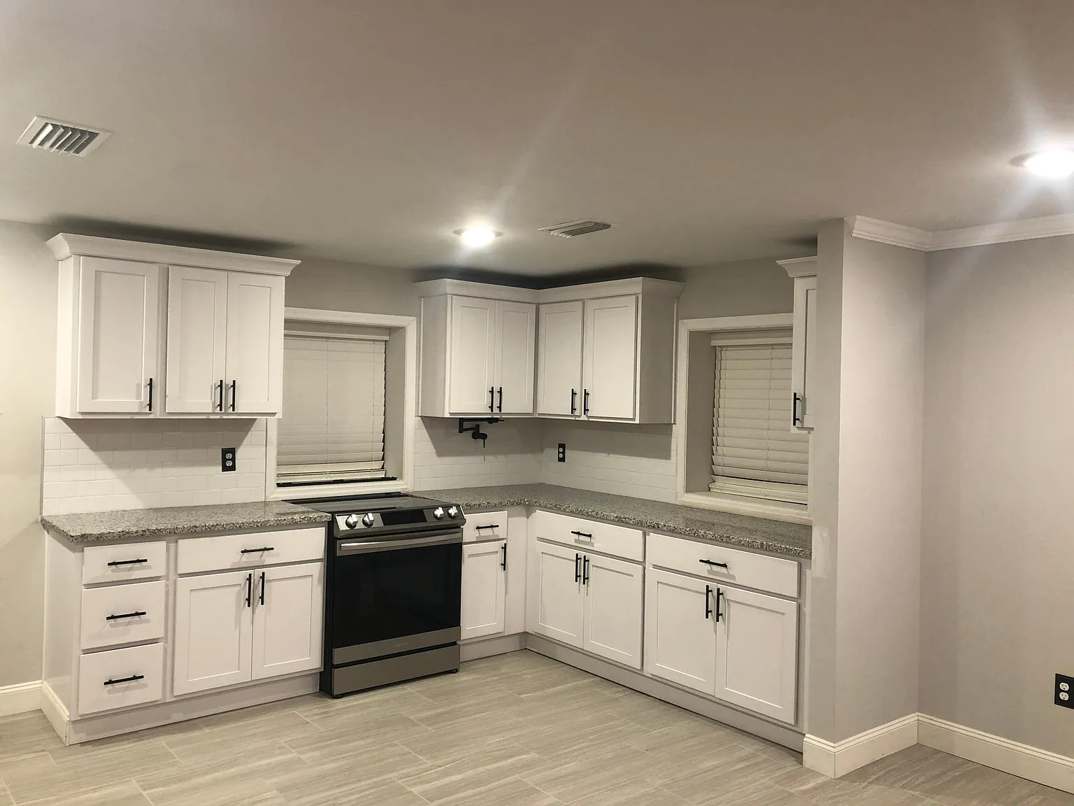2 bed, 1100 sqft, $1,499 — Photo 2