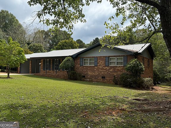 4th image of 345 Richard Way