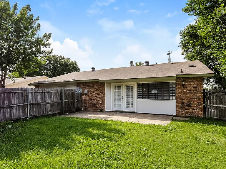 2117 Blue Ridge Trl — Photo 16