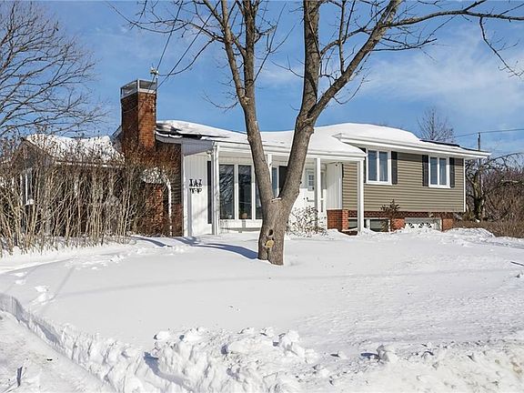 3rd image of 33 Orchard View Rd