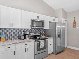 2206 SE 4th St, Cape Coral, FL 33990
