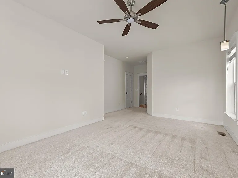 212 Upper Brook Ter — Photo 22