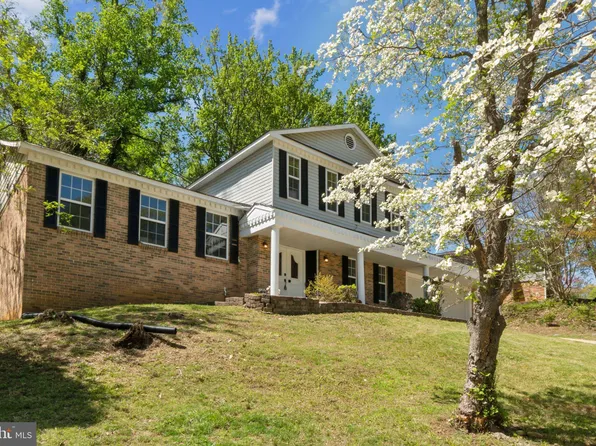 908 Queens Ter, Fort Washington, MD 20744