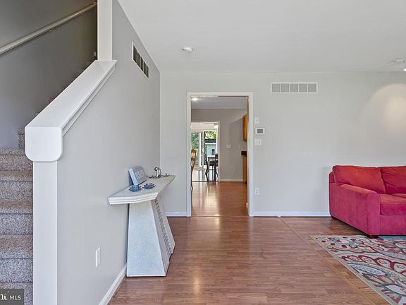 4th image of 15 Radcliffe Dr