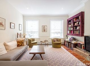 10 E 8th St APT 1, New York, NY 10003