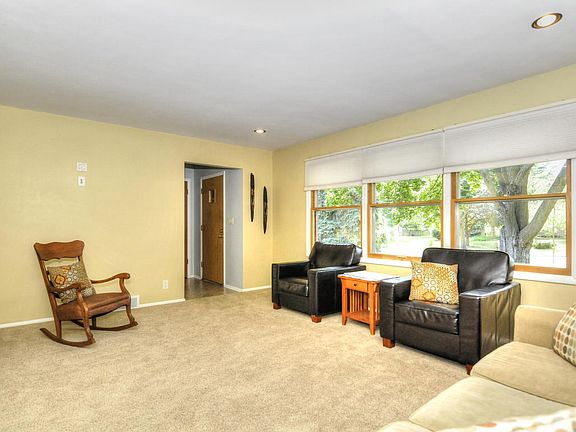 5th image of 2366 N 116th St