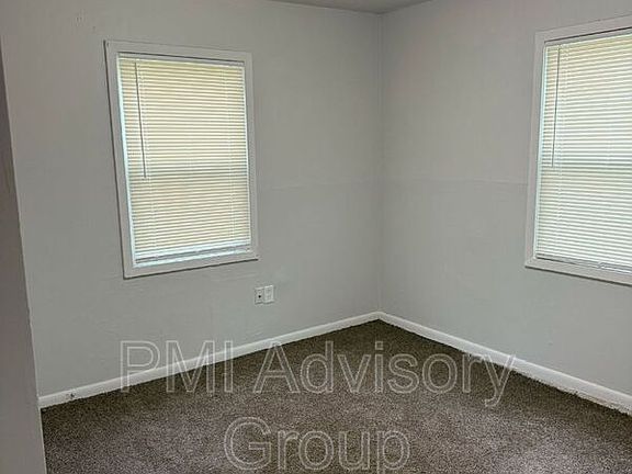 4th image of 3368 SE Girard St