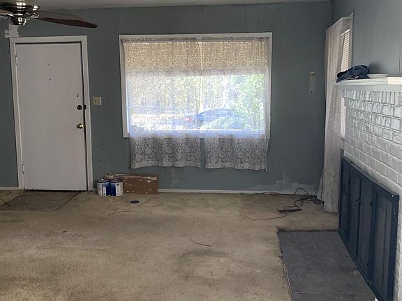 5th image of 1711 W Middlefield Ave