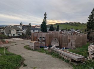 3695 Wyndemere Cir, Santa Rosa, CA 95403