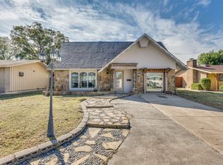 3514 Glacier Ln, Garland, TX 75042