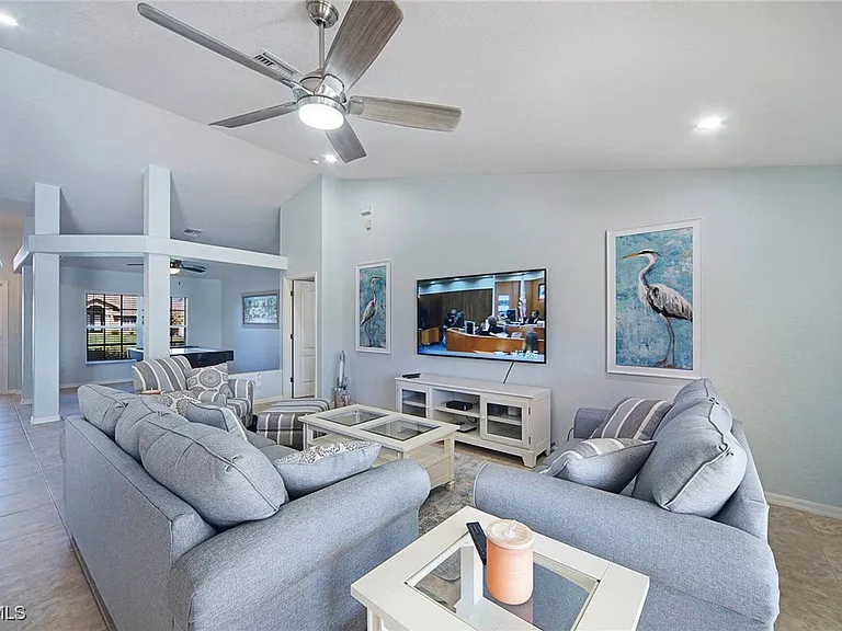 5007 SW 27th Ave — Photo 9