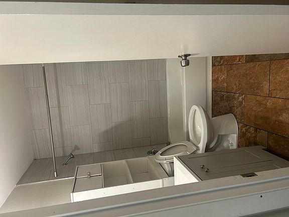 5th image of 120 N Nekoma Ave #1