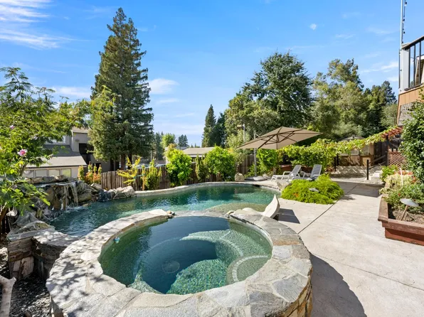 5121 Ridgevine Way, Fair Oaks, CA 95628