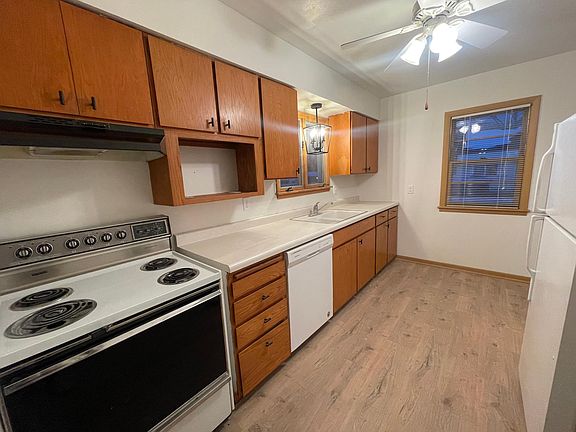 5th image of 872 83rd Ave NE
