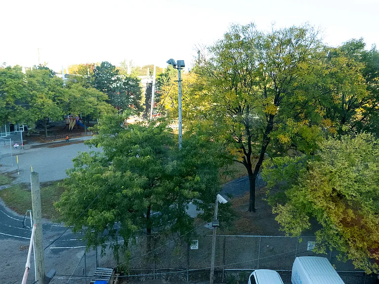 484 Spadina Ave — Photo 98
