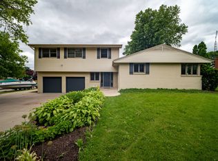 1907 Marzel Dr, Bloomington, IL 61701