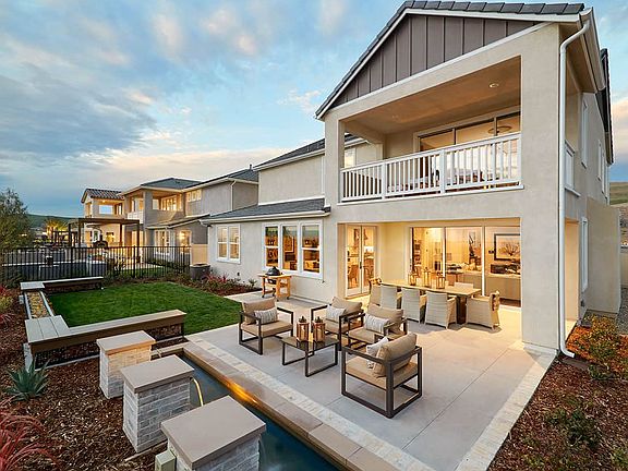 Lyra at Skyline Plan 3 Model Home Backyard