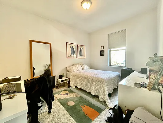 Rented by Capri Jet Realty Corp | media 7