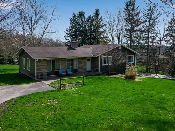 1927 Lapham Rd, East Aurora, NY 14052