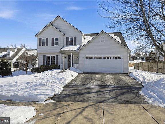 2nd image of 3 Karen Ct