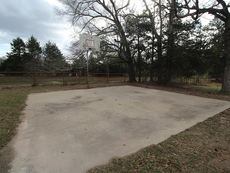 7731 FM 857 — Photo 3