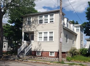 77 Pine St, Swampscott, MA 01907