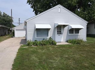 906 E 26th St, Kearney, NE 68847