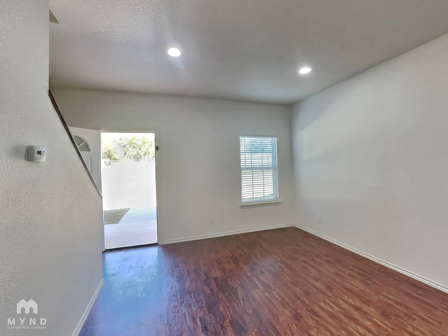 3 bed, 2.5 bath, 1604 sqft, $1,699 — Photo 4