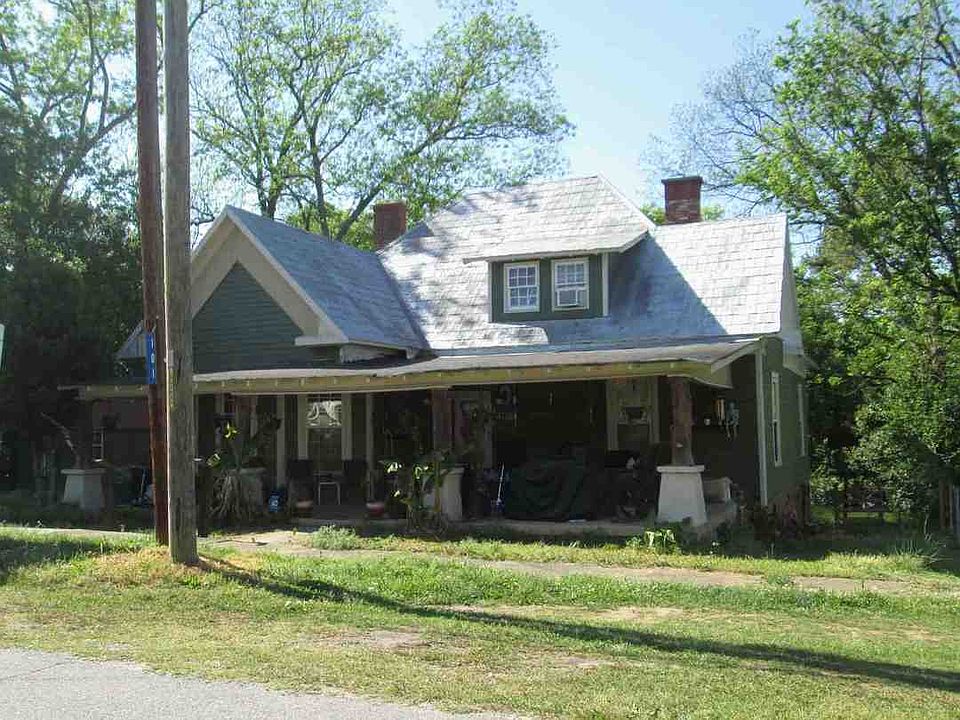 1st image of 101 E Pine St