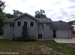 208 Hilltop Rd, Ottertail, MN 56571
