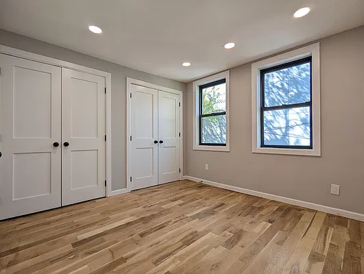 Rented by MySpaceNYC | media 7