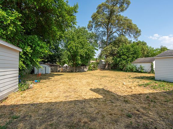 3rd image of 2844-46 Buchanan Ave SW