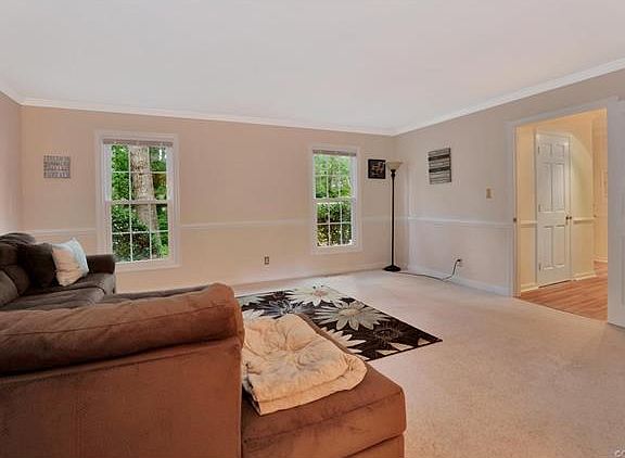4th image of 1609 Elmart Ln