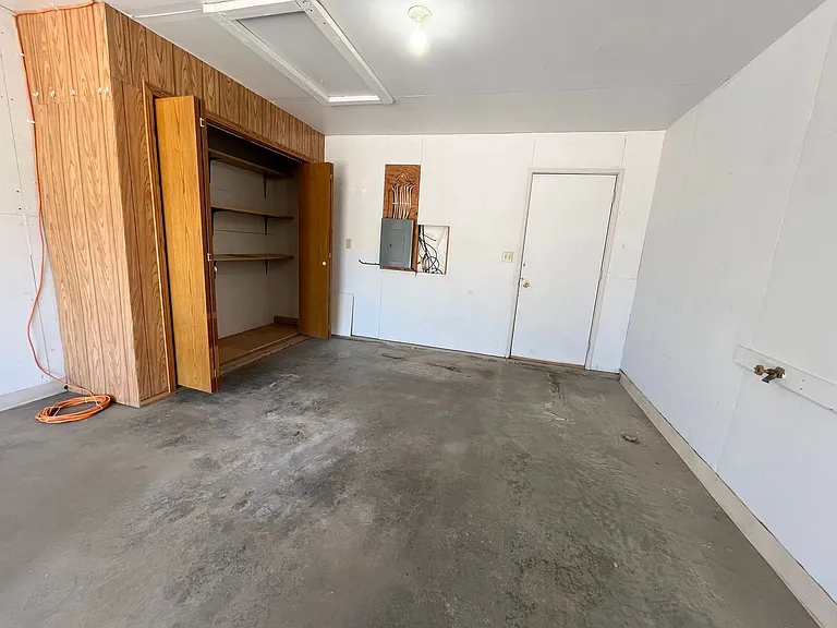 301 N Cherry St — Photo 25
