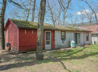 5850 McKibbin Rd, Delton, MI 49046