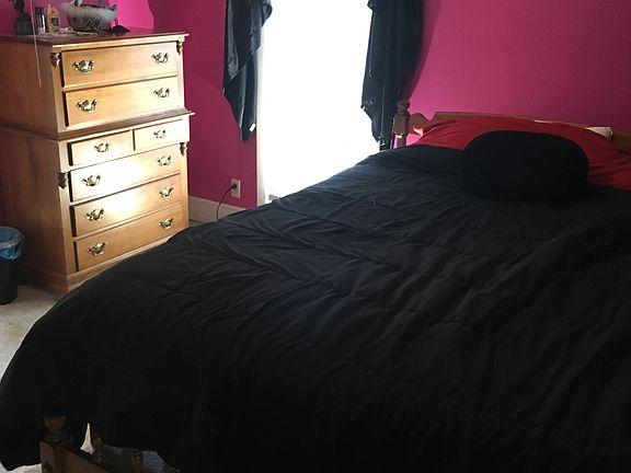 Back bedroom 